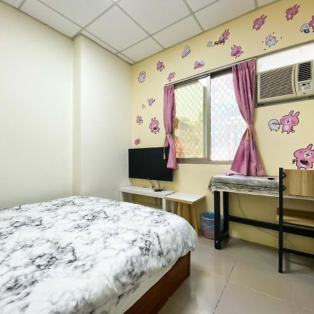 Tainan Da Ren Ju Apartment Bagian luar foto