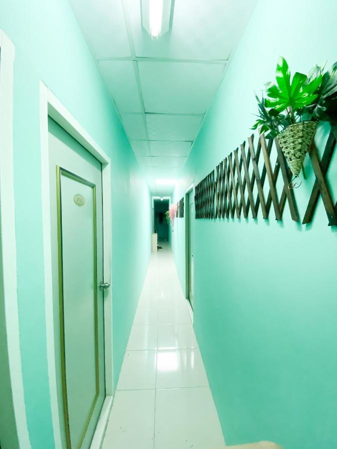 Tainan Da Ren Ju Apartment Bagian luar foto