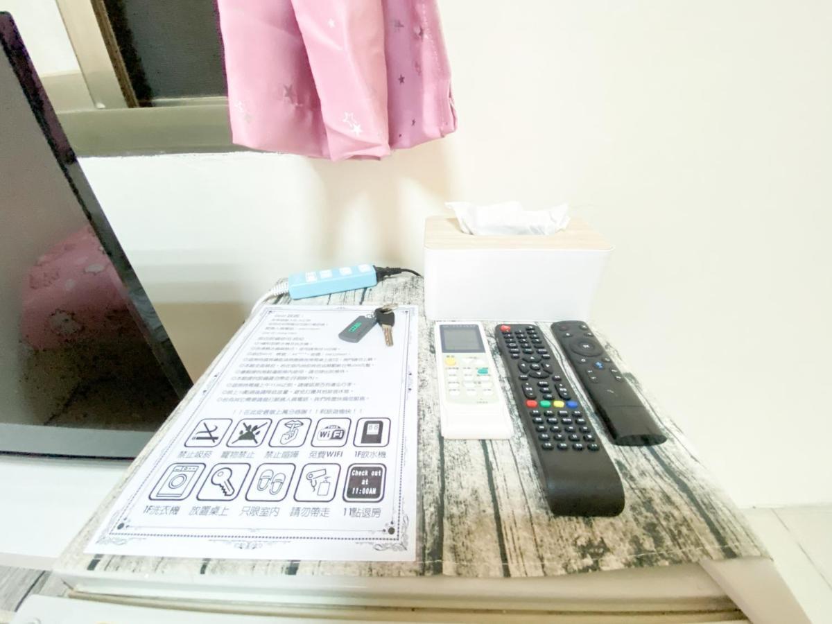 Tainan Da Ren Ju Apartment Bagian luar foto