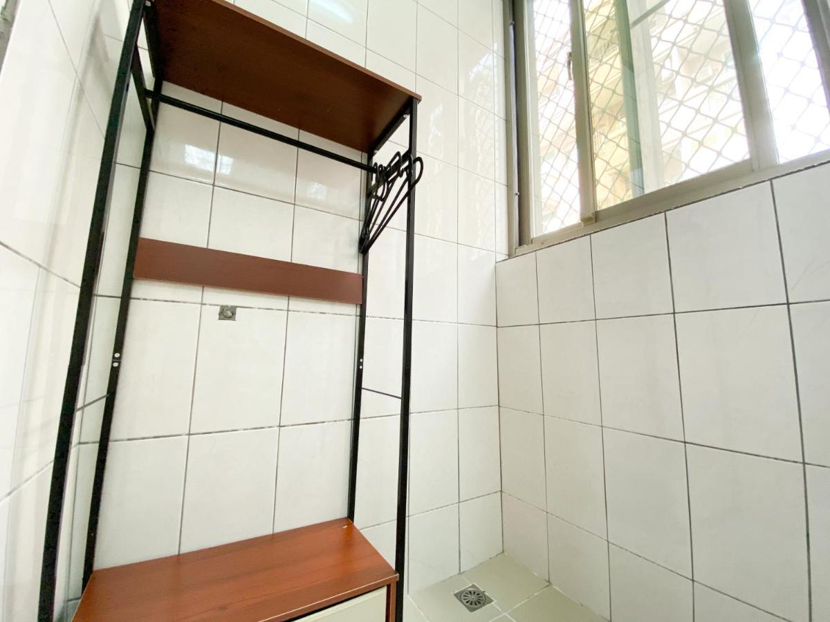 Tainan Da Ren Ju Apartment Bagian luar foto