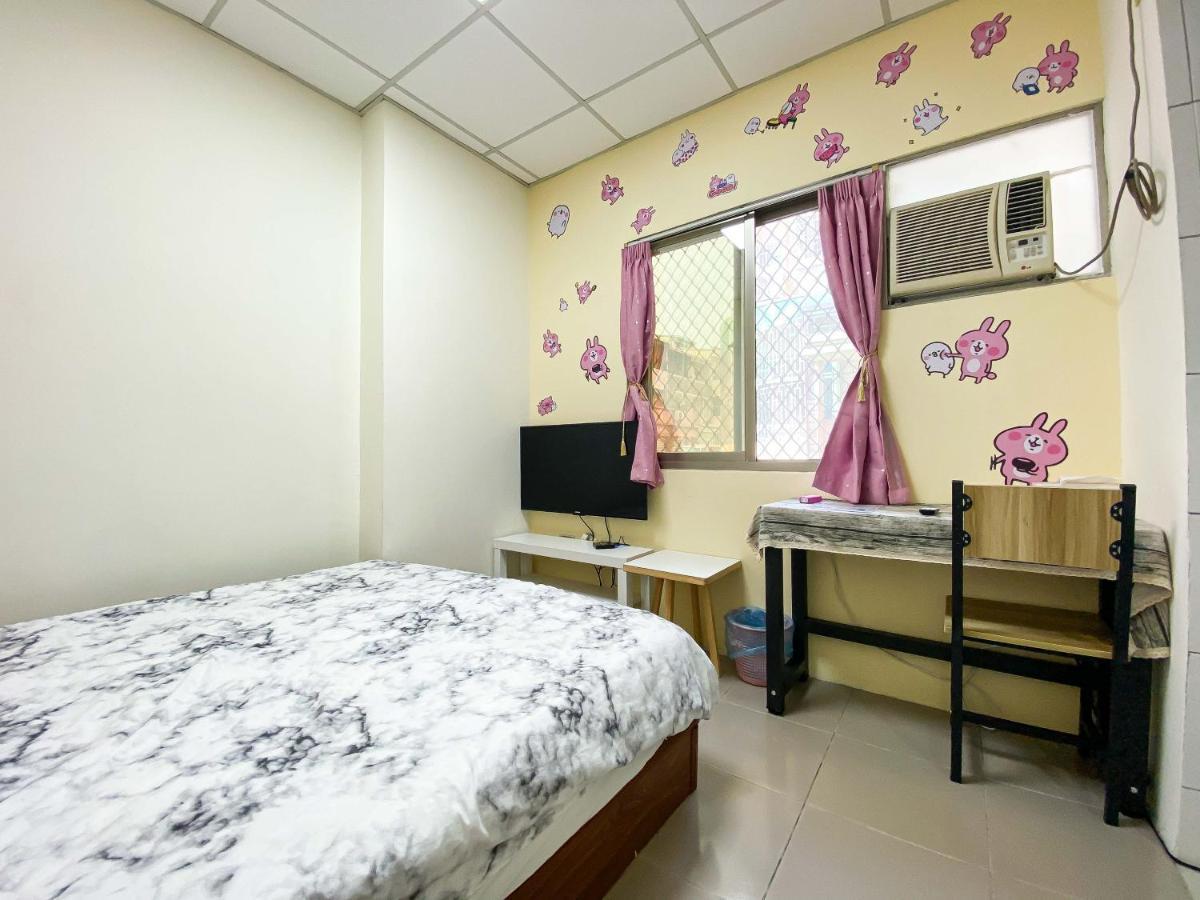 Tainan Da Ren Ju Apartment Bagian luar foto